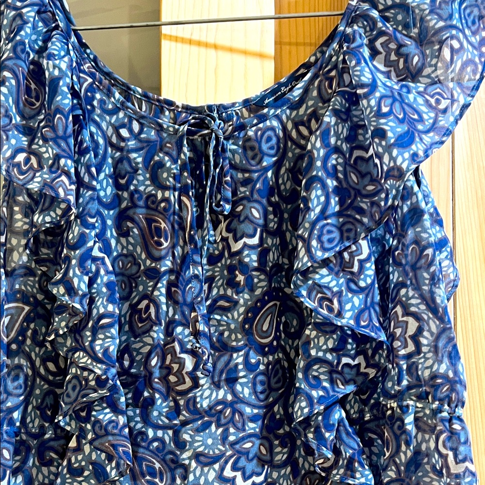 American Eagle Outfitters Blue Paisley Blouse size medium